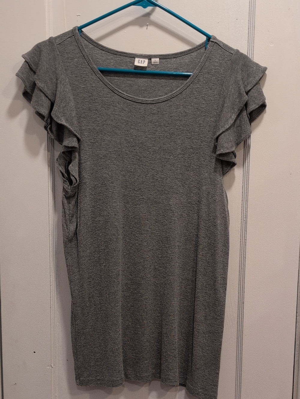 GAP Gray Ruffle Sleeve Scoop Neck Tee